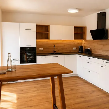 - I Apartment *